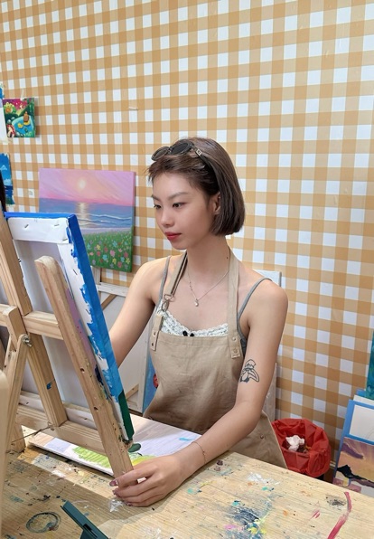 Nana from Vietnam on aduvee